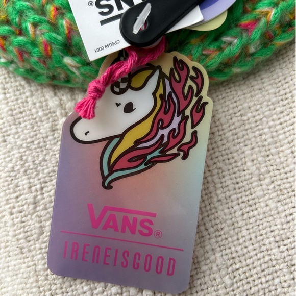 New VANS Knit Patch Beanie - Picture 5 of 7